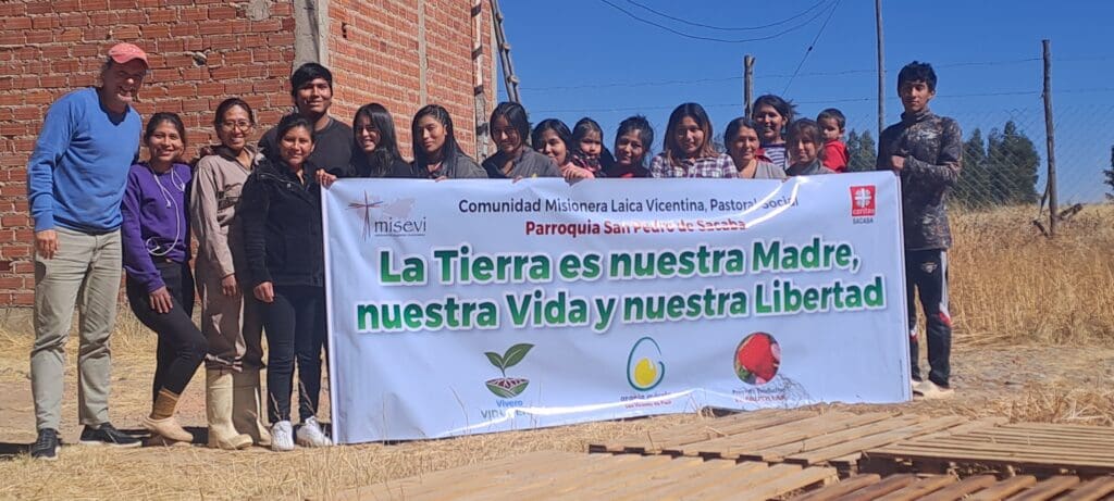 Fortaleciendo la resiliencia económica de las mujeres supervivientes de violencia